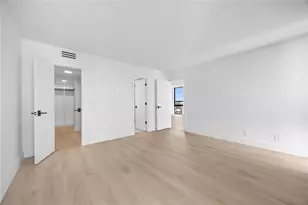 4800 E Bayview Dr Unit, Fort Lauderdale, FL 33308 - Photo 10