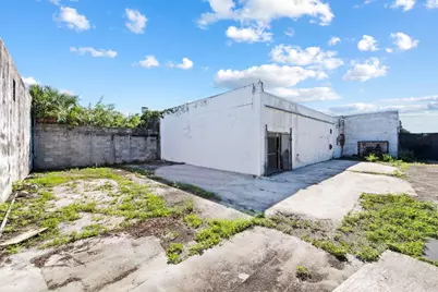 709 NW 8th Avenue, Fort Lauderdale, FL 33311 - Photo 2