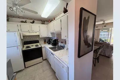 3506 NW 49th Avenue #604, Lauderdale Lakes, FL 33319 - Photo 4