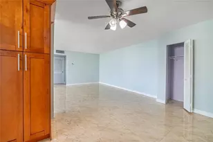 942 NE 199th St, Miami, FL 33179 - Photo 10