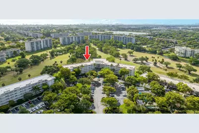 3800 Oaks Clubhouse Drive #110, Pompano Beach, FL 33069 - Photo 10