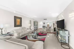 3800 Oaks Clubhouse Dr, Pompano Beach, FL 33069 - Photo 44