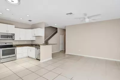 608 SW 3rd Avenue, Pompano Beach, FL 33060 - Photo 10