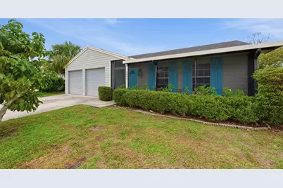 5067 Canal Circle E, Lake Worth, FL 33467 - Photo 2