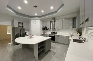 1711 SE Airoso Blvd, Port Saint Lucie, FL 34984 - Photo 2