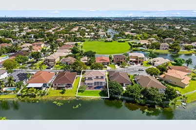 2738 SW 137th Terrace, Miramar, FL 33027 - Photo 2