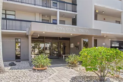 4800 Bayview Drive #402, Fort Lauderdale, FL 33308 - Photo 24