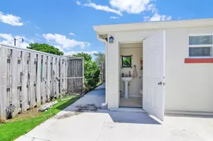 5221 NE 16th Ave, Pompano Beach, FL 33064 - Photo 42