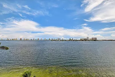 301 Lake Shore Drive #801, West Palm Beach, FL 33403 - Photo 4