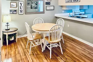 16 Amherst Ct, Royal Palm Beach, FL 33411 - Photo 6