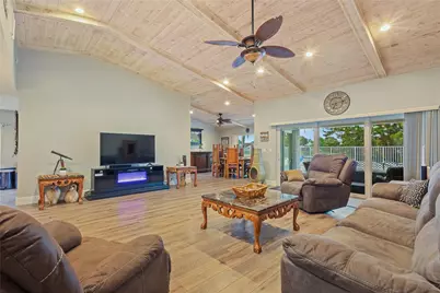 7626 NW 87th Avenue, Tamarac, FL 33321 - Photo 12