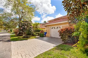 4106 Carriage Dr, Pompano Beach, FL 33069 - Photo 2