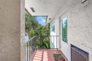 9411 N Hollybrook Lake Dr, Pembroke Pines, FL 33025 - Photo 22