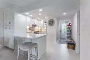 9411 N Hollybrook Lake Dr, Pembroke Pines, FL 33025 - Photo 10