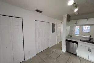 6756 Sienna Club Dr, Lauderhill, FL 33319 - Photo 8