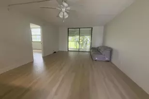7420 NW 18th St, Margate, FL 33063 - Photo 6