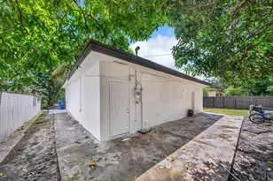 16010 NE 5th Ave, Miami, FL 33162 - Photo 40