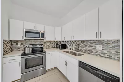 16010 NE 5th Avenue, Miami, FL 33162 - Photo 4