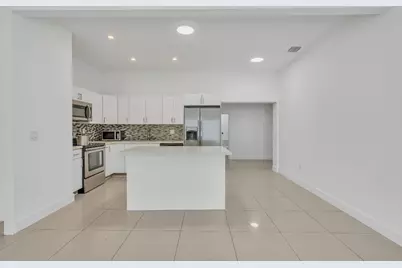 16010 NE 5th Avenue, Miami, FL 33162 - Photo 10