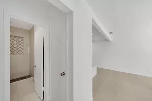 16010 NE 5th Ave, Miami, FL 33162 - Photo 24