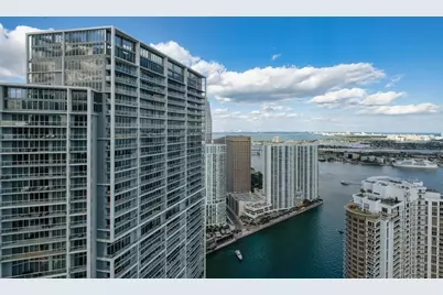 465 Brickell Avenue #2706, Miami, FL 33131 - Photo 2