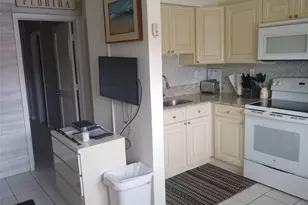 120 NE 20th Ave, Deerfield Beach, FL 33441 - Photo 4