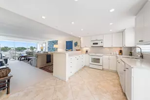 215 N Birch Rd, Fort Lauderdale, FL 33304 - Photo 12