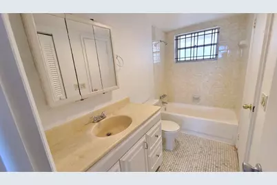 15600 NW 7th Avenue #606, Miami, FL 33169 - Photo 6