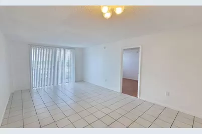 15600 NW 7th Avenue #606, Miami, FL 33169 - Photo 1