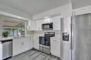 6411 SW 6th St, Margate, FL 33068 - Photo 12