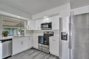 6411 SW 6th St, Margate, FL 33068 - Photo 12