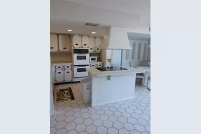 1018 NE 25th, Hallandale Beach, FL 33009 - Photo 16