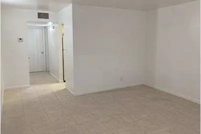 515 S Sequoia Drive #206, West Palm Beach, FL 33409 - Photo 4