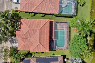 4032 Pinewood Ln, Weston, FL 33331 - Photo 2