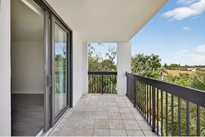 2707 NE 14th Street Causeway #401, Pompano Beach, FL 33062 - Photo 2