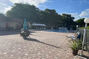 1005 Country Club Dr, Margate, FL 33063 - Photo 40