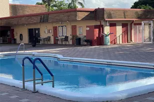 1005 Country Club Dr, Margate, FL 33063 - Photo 46