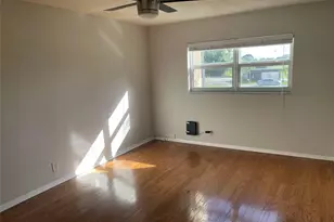 1005 Country Club Dr, Margate, FL 33063 - Photo 10