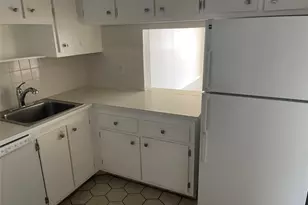 1005 Country Club Dr, Margate, FL 33063 - Photo 2