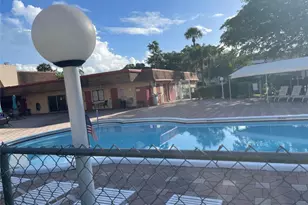 1005 Country Club Dr, Margate, FL 33063 - Photo 44