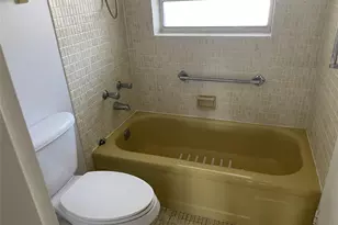 1005 Country Club Dr, Margate, FL 33063 - Photo 4