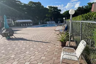 1005 Country Club Dr, Margate, FL 33063 - Photo 42