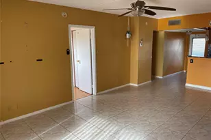 1025 Country Club Dr, Margate, FL 33063 - Photo 12