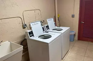 1025 Country Club Dr, Margate, FL 33063 - Photo 42