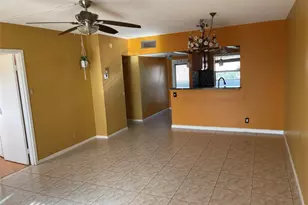 1025 Country Club Dr, Margate, FL 33063 - Photo 10