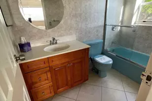 1025 Country Club Dr, Margate, FL 33063 - Photo 16