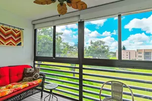 10402 Sunrise Lakes Blvd, Sunrise, FL 33322 - Photo 26