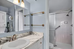 10402 Sunrise Lakes Blvd, Sunrise, FL 33322 - Photo 18