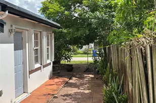 [Address not provided], Lauderdale Lakes, FL 33319 - Photo 10