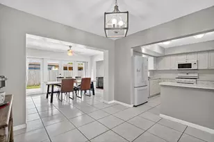 7641 NW 6th Ct, Hollywood, FL 33024 - Photo 10